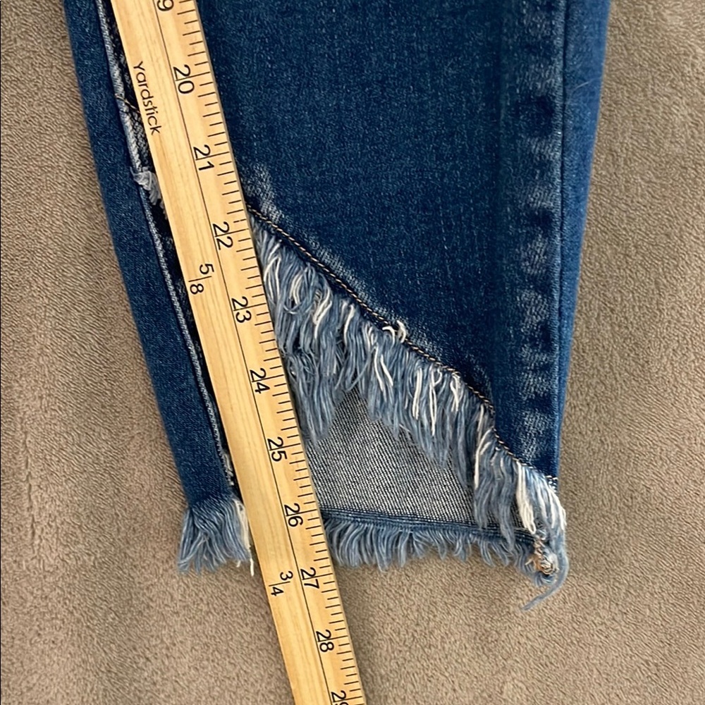 KanCan Blue Ankle Cropped Jeans with Distressed Details Women's sz 16 Fringe Hem - Picture 6 of 12